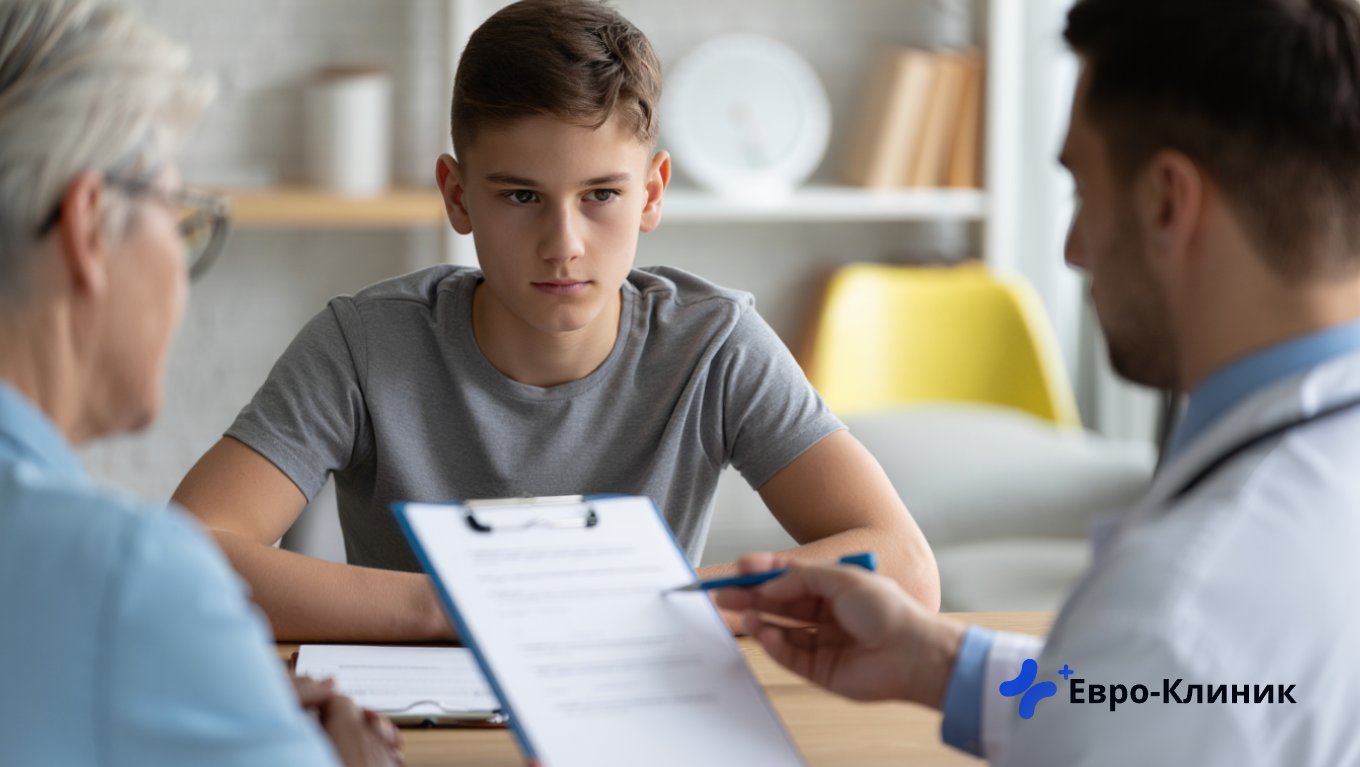 Врач оценивает психологическую готовность подростка